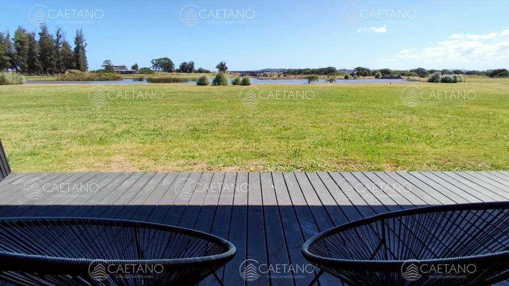 Casa en venta en barrio privado El Quijote