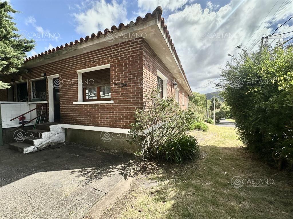 Venta Hermosa Casa - 3 dormitorios 2 baños -