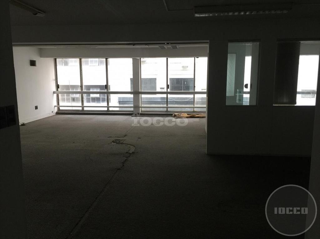 OFICINA EN CIUDAD VIEJA -  2° PISO "EDIFICIO PRESIDENTE" -