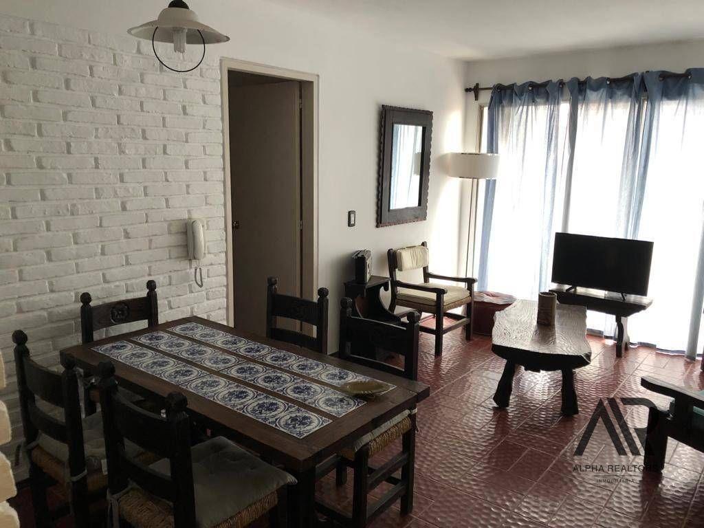 Apartamento en Alquiler Anual c/ cochera en Rambla parad...