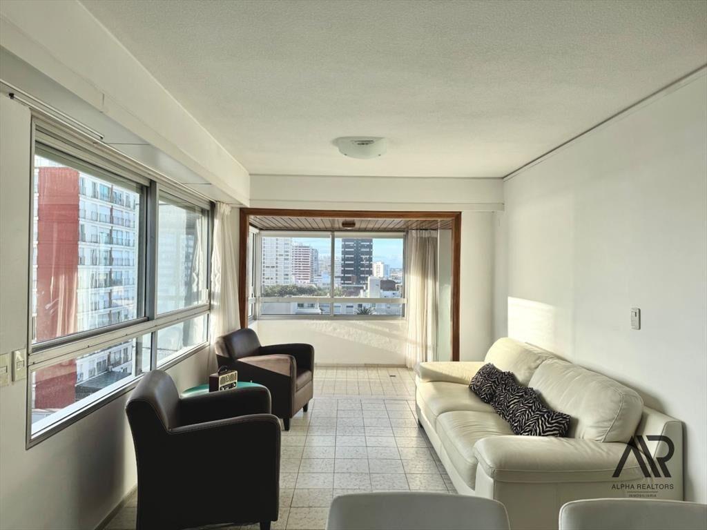 Apartamento en venta de 2 dormitorios c/ cochera en Pení...