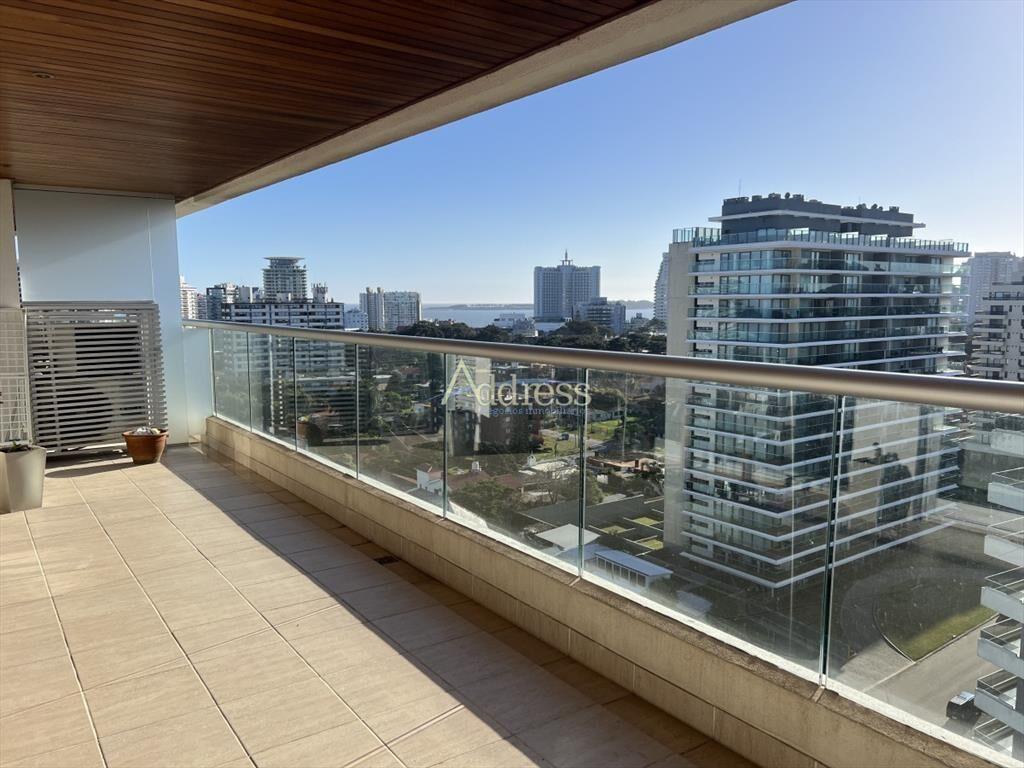 Apartamento en alquiler en playa Brava - Punta