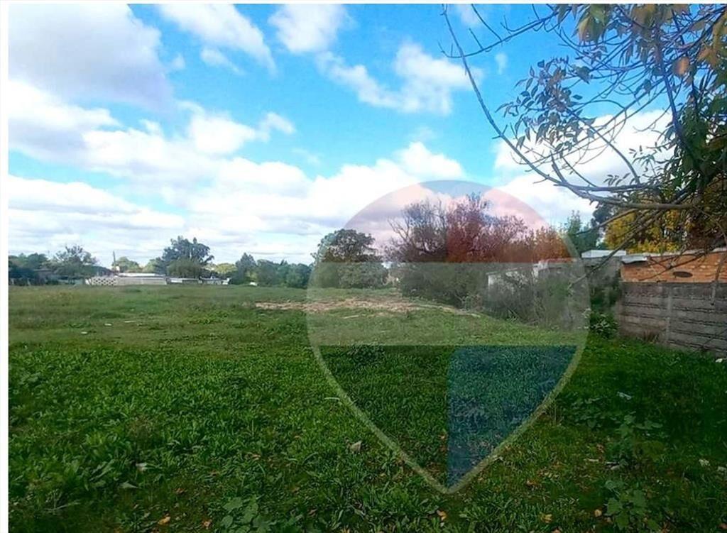 SE VENDE TERRENO 2015 m² BARRIO CURUCHET