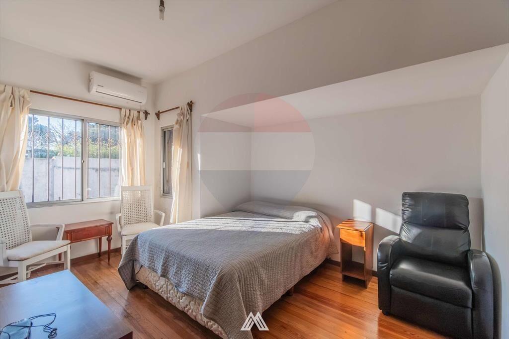 Vendo Casa en Carrasco 4 dormitorios Cochera Doble