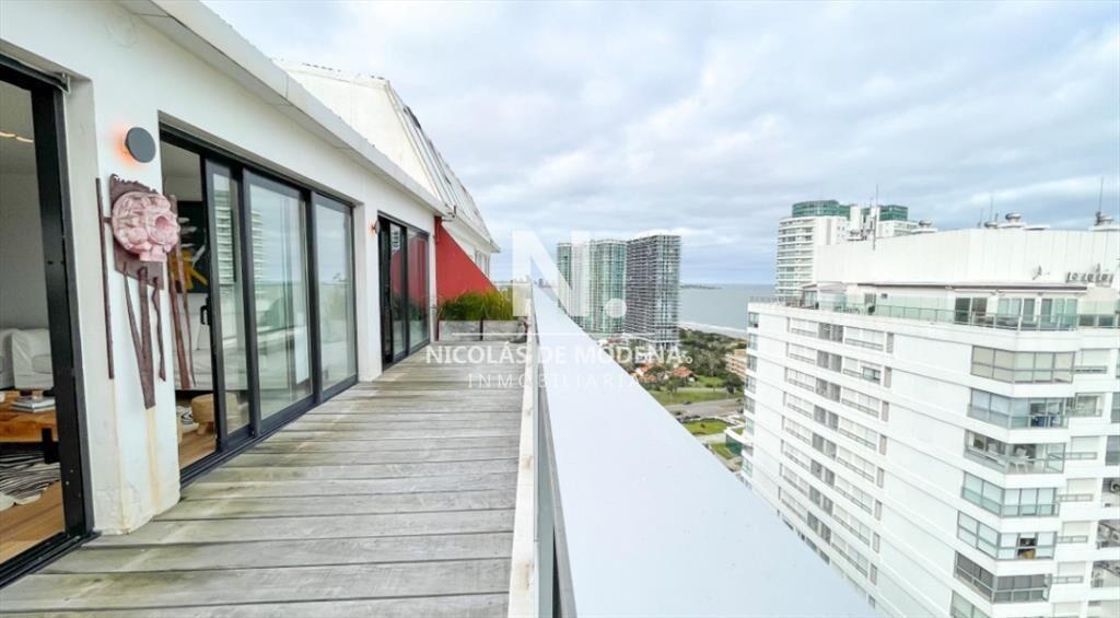Vende apartamento 4 dormitorios, comodo e en del