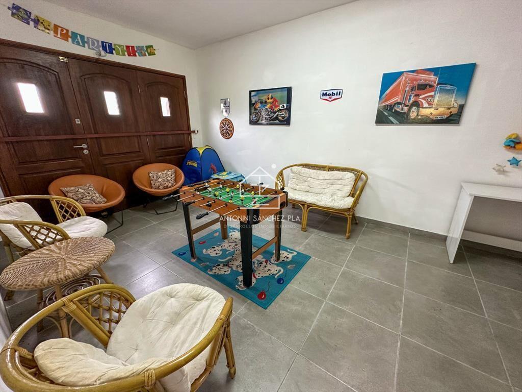 Hermosa casa en barrio Residencial de Punta del Este a paso