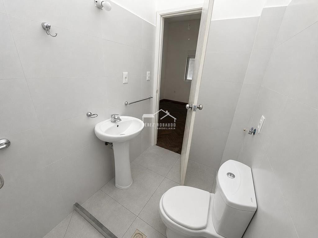 Venta apartamento de 1 dormitorio, planta baja- Carrasco No