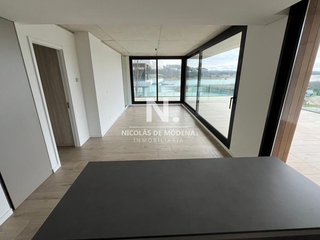Departamento de 2 dormitorios con 2 baños en