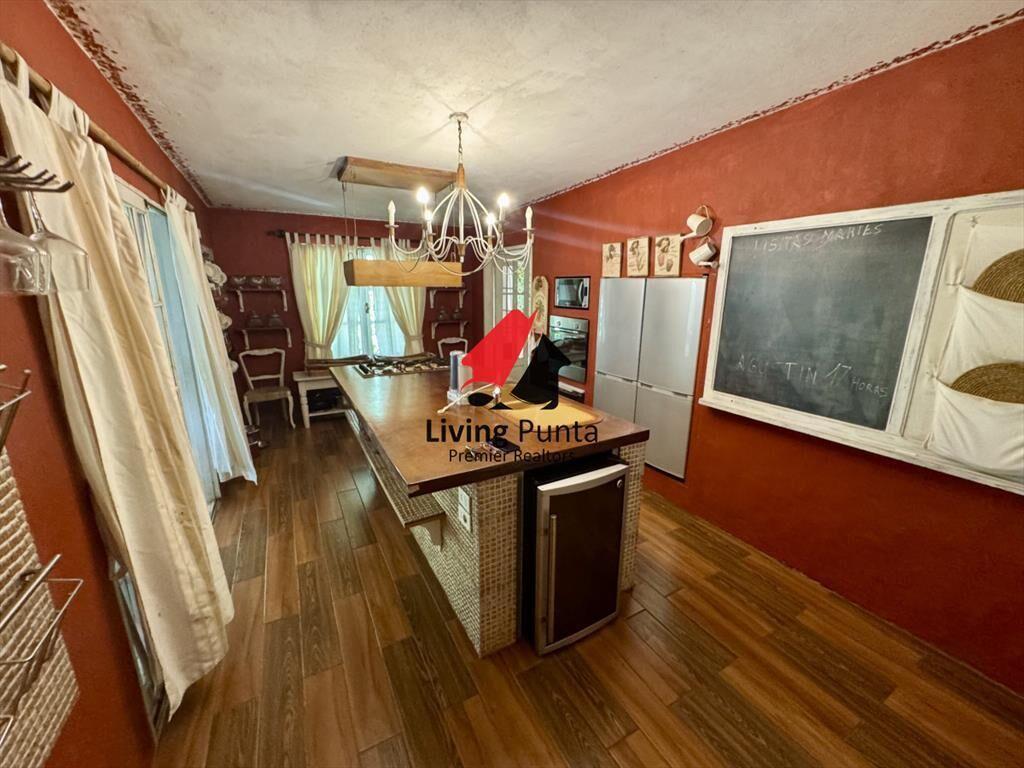 Hermosa casa con piscina en venta