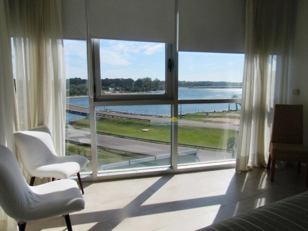 Apartamento en La Barra 3 dormitorios con balcón