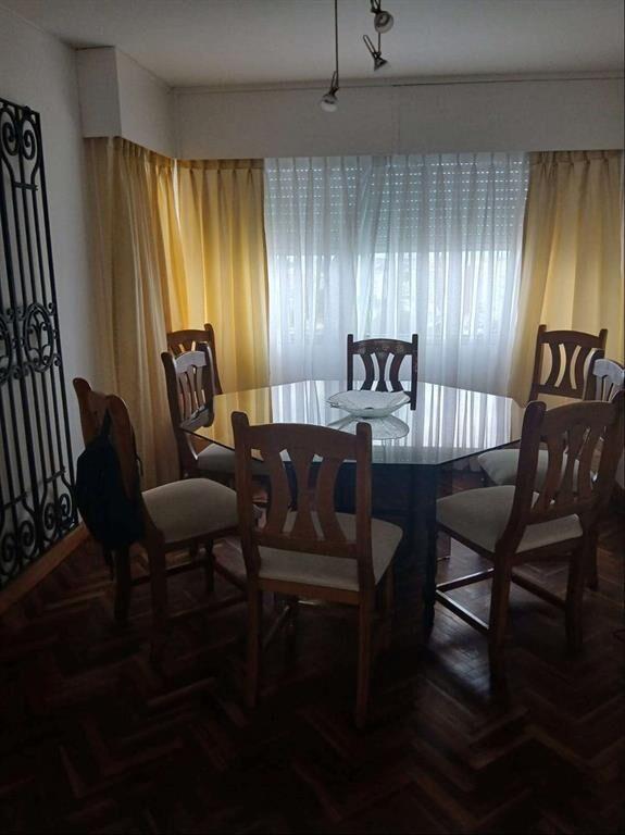 HERMOSO APARTAMENTO A METROS DE RAMBLA 4 dormitorios 2 baño
