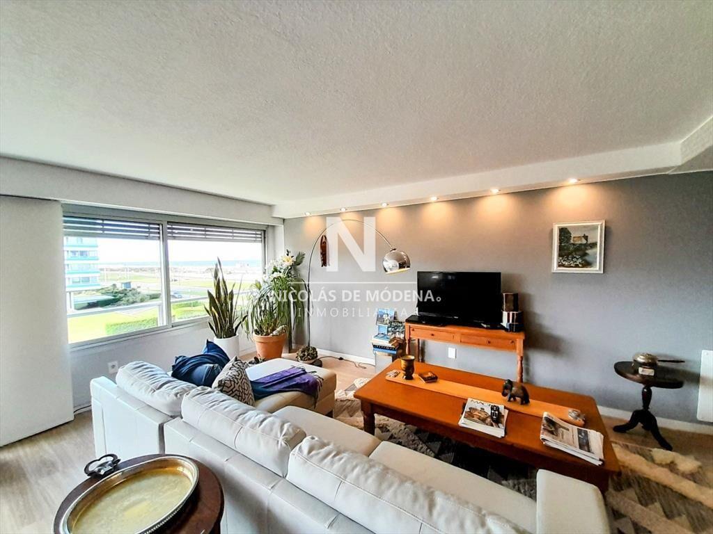 Venta Apartamento reciclado de 3 dormitorios en