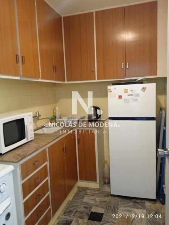 Apartamento en Peninsula. Edificio con mucama y