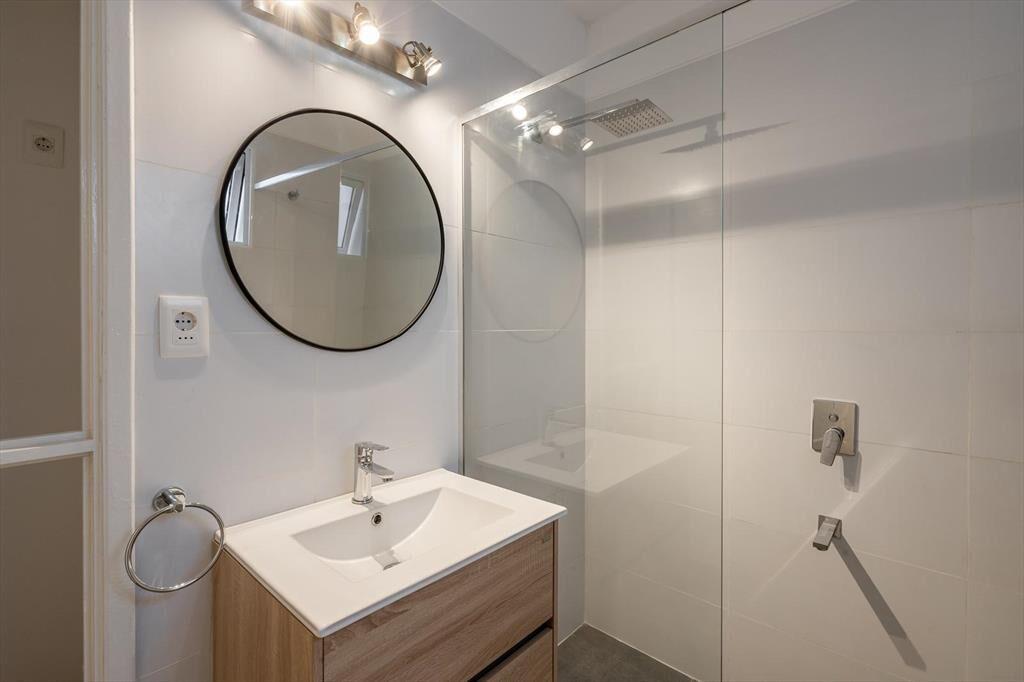 Venta apartamento 3 dormitorios y balcón -  Tres Cruces