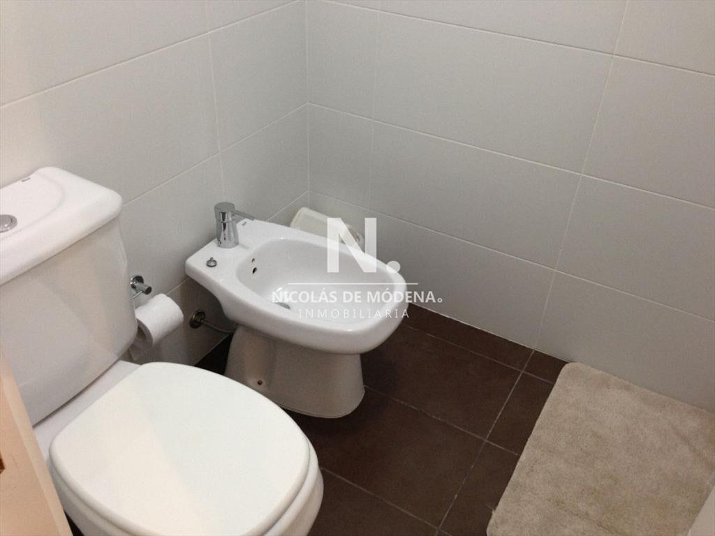 Departamento en alquiler en zona privilegiada.
