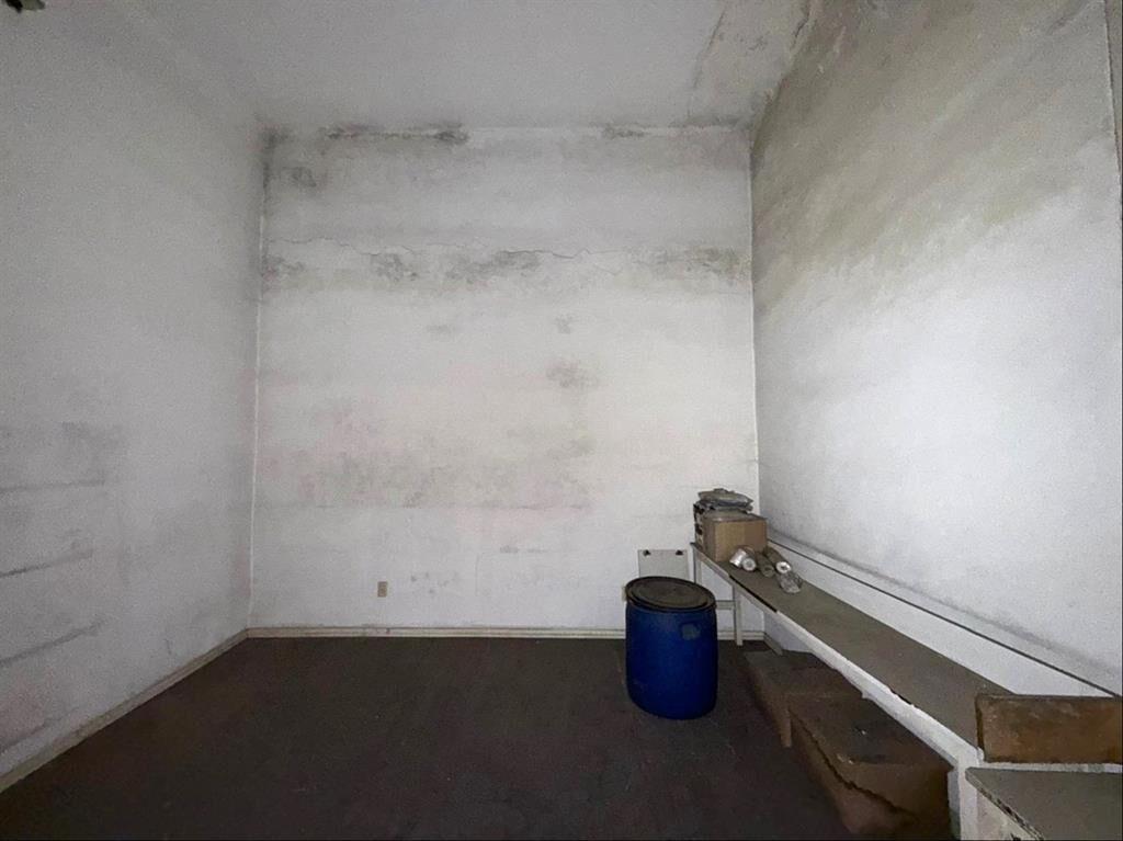 Venta local comercial en Prado sobre Agraciada y Tapes