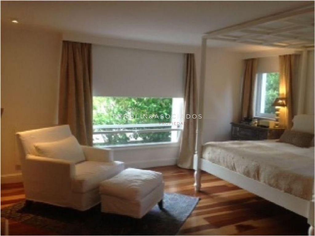 Casa en venta de 4 dormitorios en Golf, Punta del