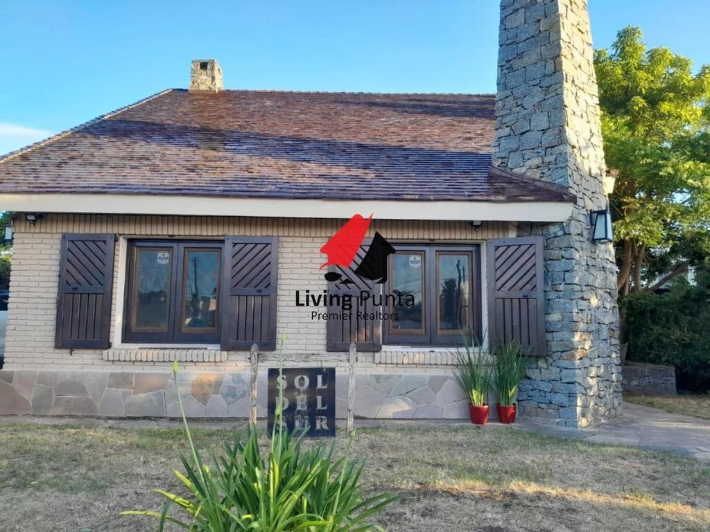 Casa a poco del mar y con piscina climatizada