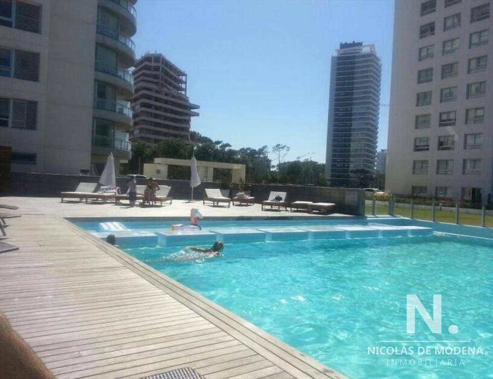 Apartamento de 2 dormitorios en Edificio Ocean Drive , Punt