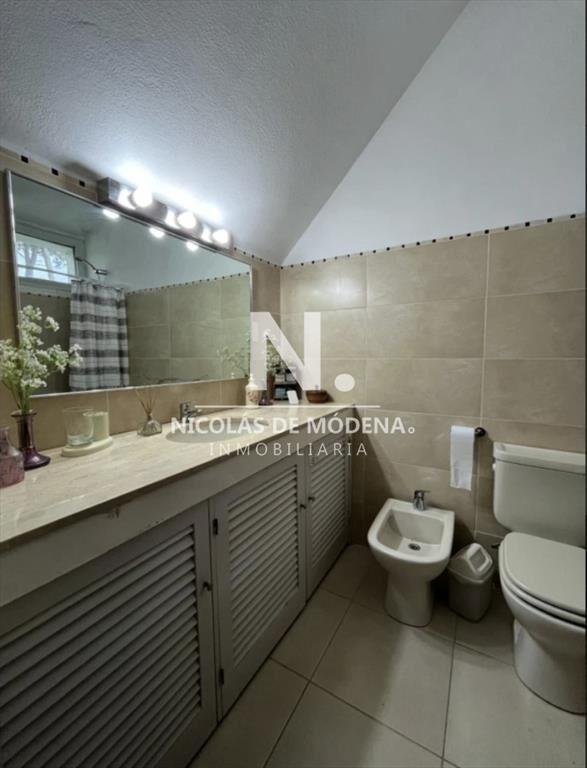 Casa en venta en 5 dormitorios en venta en Lugano