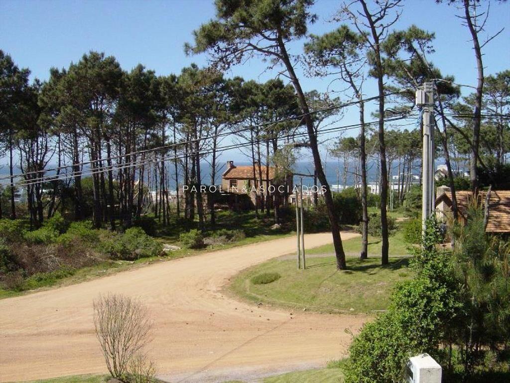 Casa en venta de 4 dormitorios en Montoya, Punta del Este.
