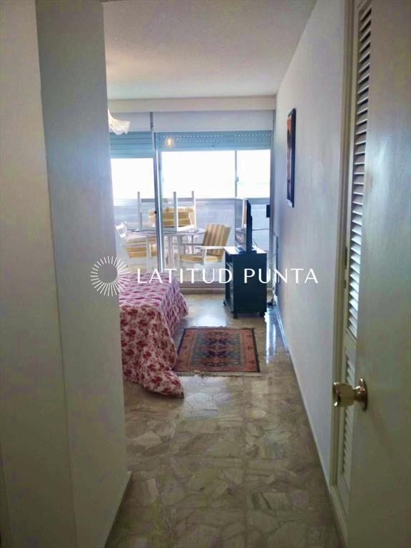 Apartamento en Tequendama, 3 dormitorios más dependencia