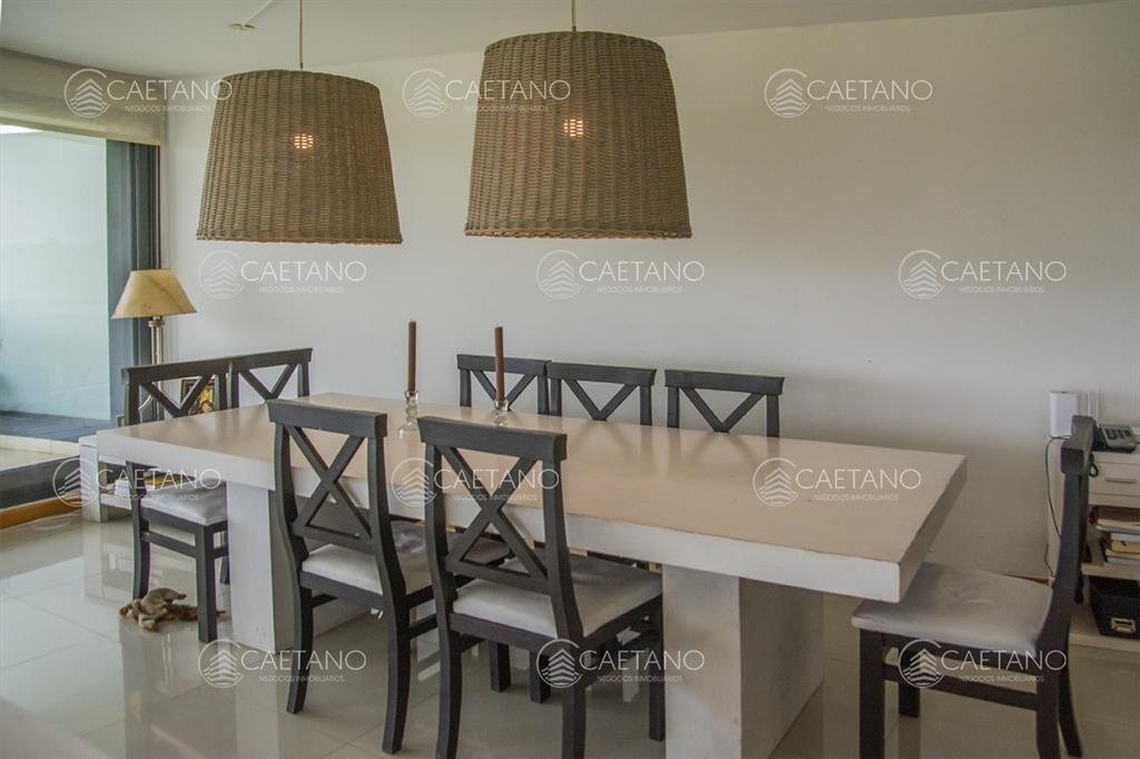 Venta Apartamento 3 dormitorios zona Playa Brava