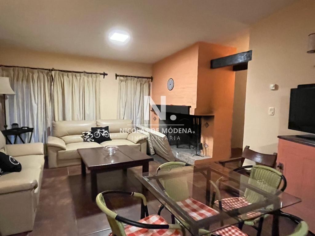 Hermosa casa en zona pinares a metros de la playa
