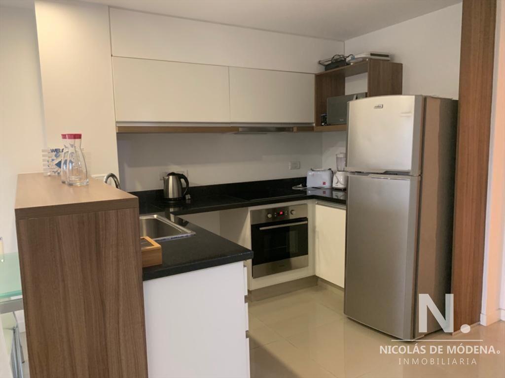 Apartamento en Brava 1 y 12 dormitorios en venta. Edificio
