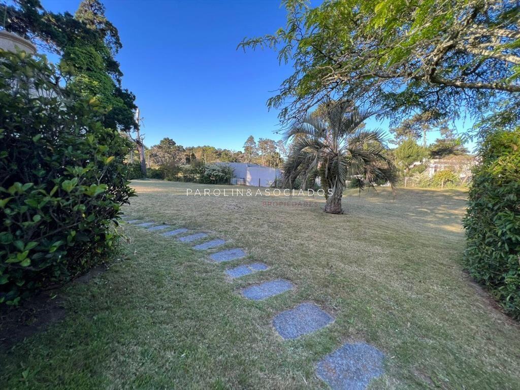 Casa de 4 dormitorios en venta en Lugano, Punta