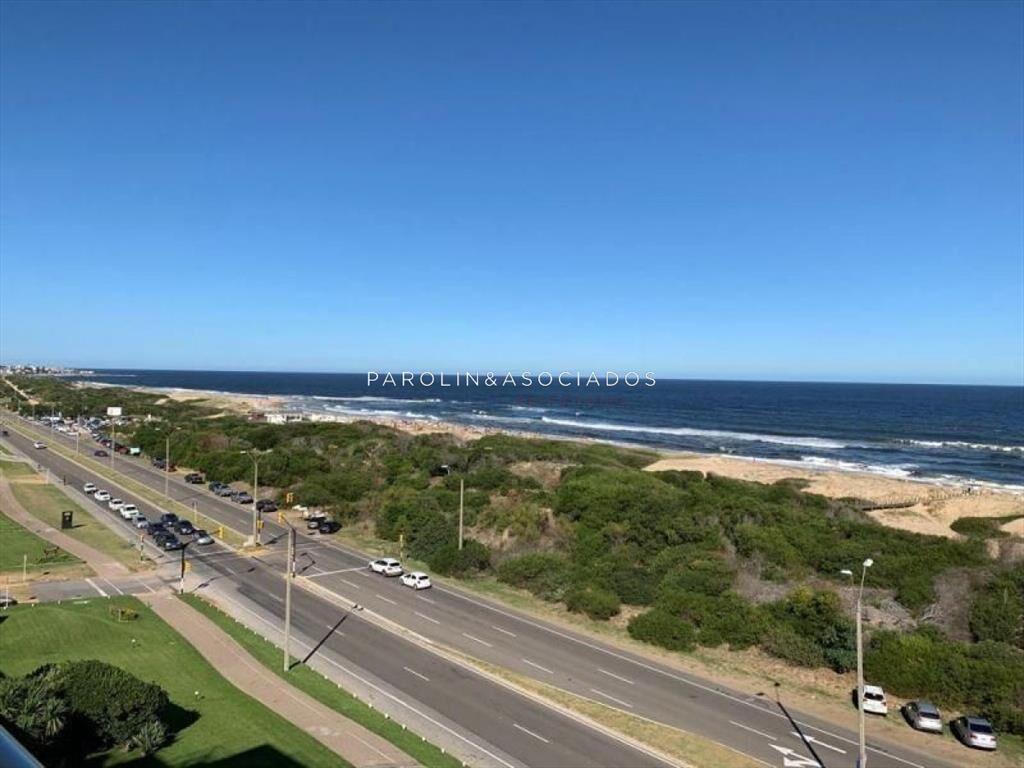 Apartamento en venta de 3 dormitorios en Terrazas