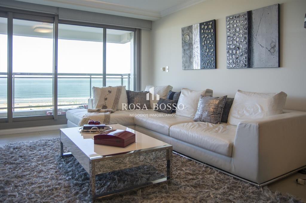 Vende apartamento de 3 dormitorios en Torre I, al