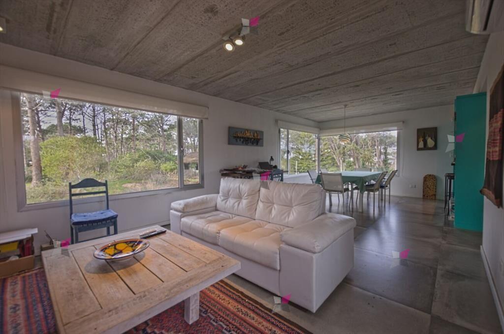 Moderna casa en Montoya