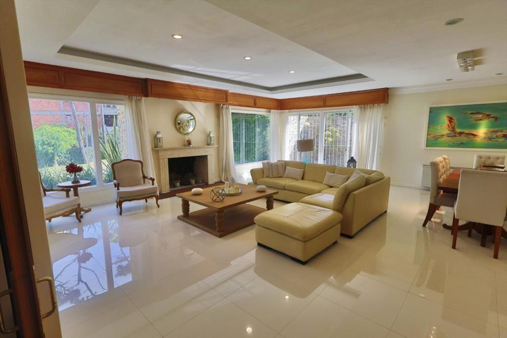 CASA EN VENTA 5 DORMITORIOS A METROS DE LA PLAYA