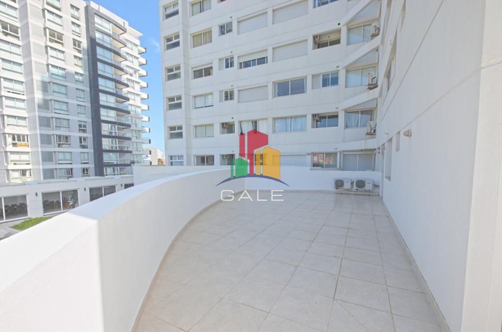 Apartamento en venta 3 dormitorios con parrillero