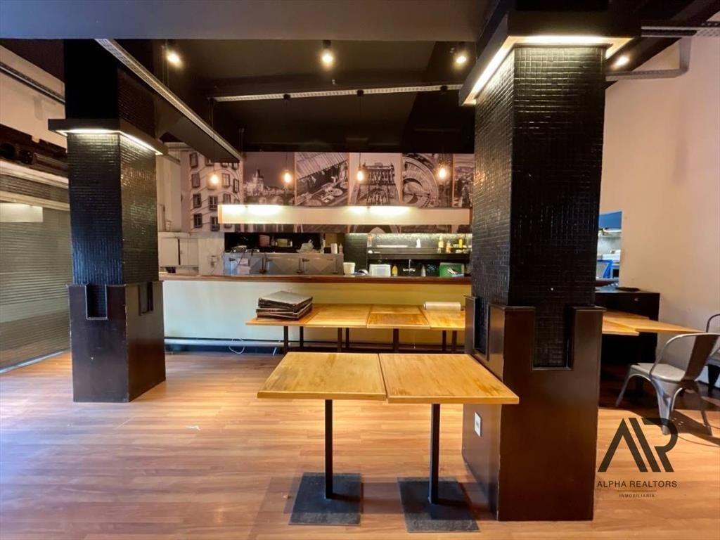 Venta De Local Comercial En Plaza Independencia Con Renta