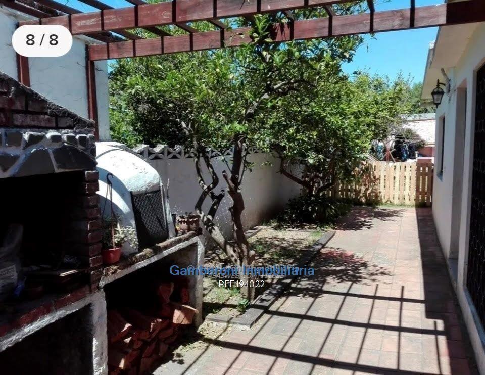 Venta de 3 casas en Colón. Con renta.