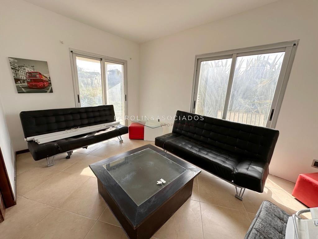 Excelente casa en venta de 5 dormitorios en Punta