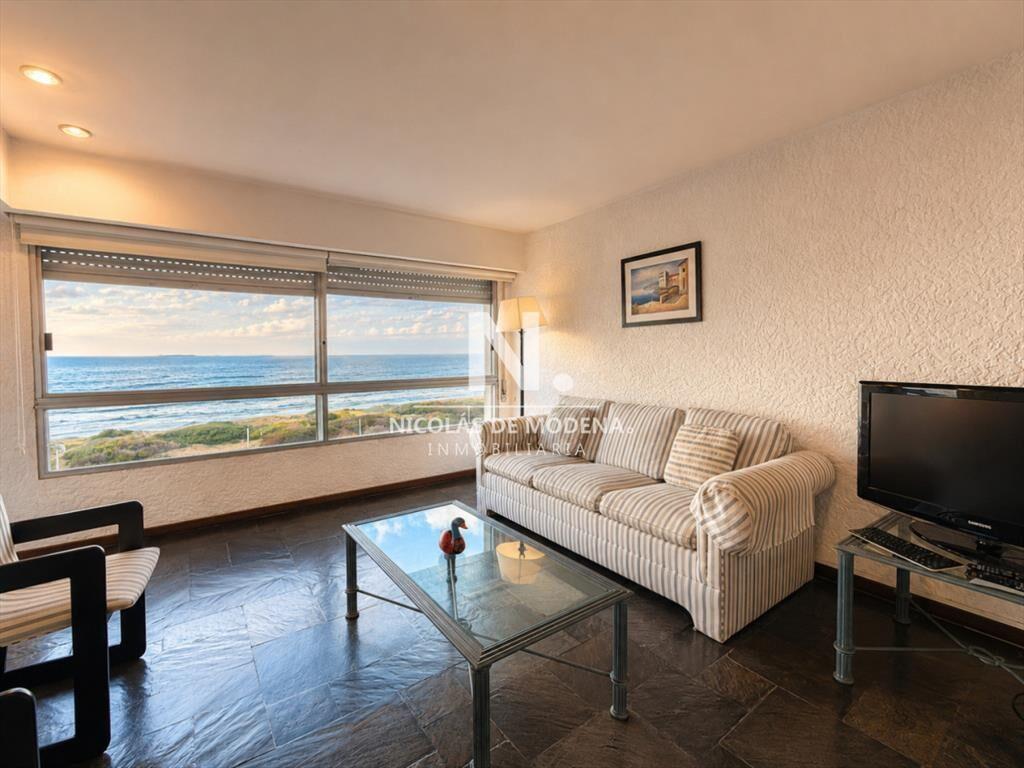 Apartamento de 1 dormitorio en venta, con garage