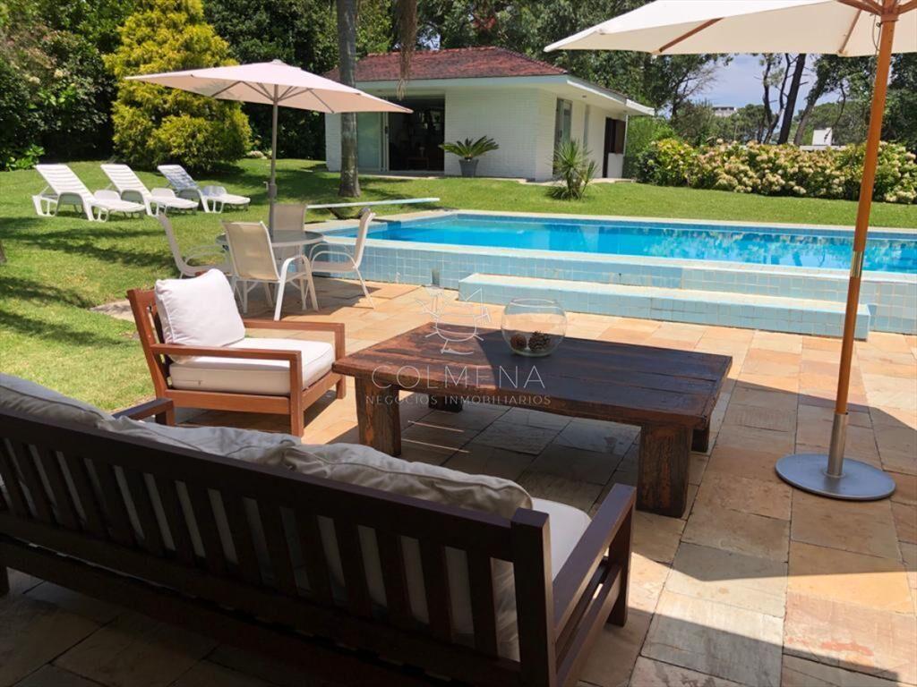 Villa in Punta del Este, house for sale in Punta del Este