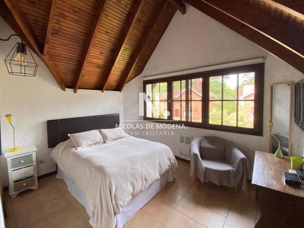 En venta casa de 5 dormitorios, con piscina, parrillero y j