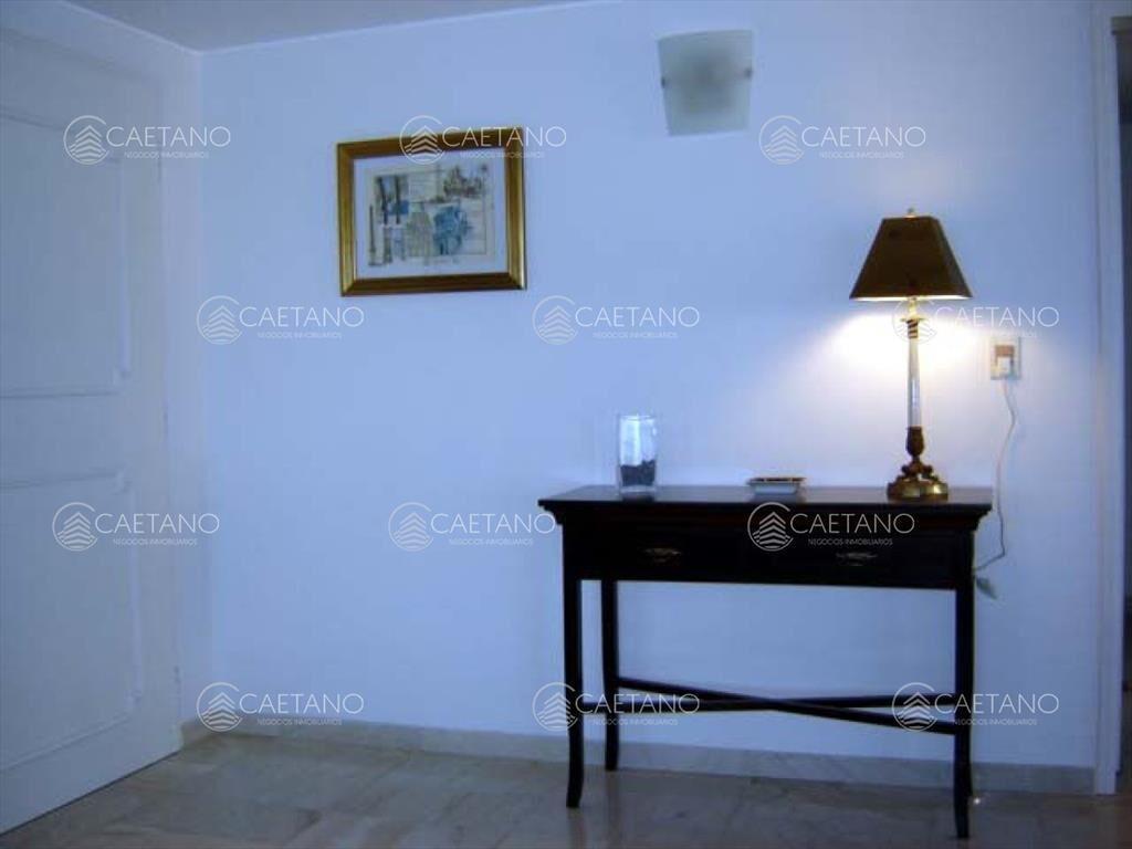 Venta apartamento 3 dormitorios más dependencia.