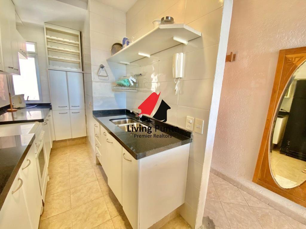 Apartamento de 2 dormitorio y medio en Primera de