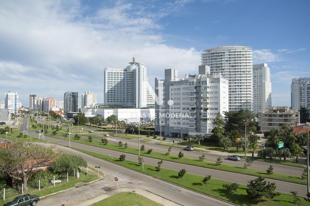 Alexander Boulevard.Departamento de 2 en venta y