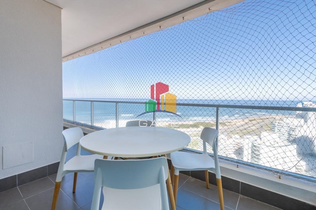 Apartamento de 2 Dormitorios en Playa Brava con Vista al Ma