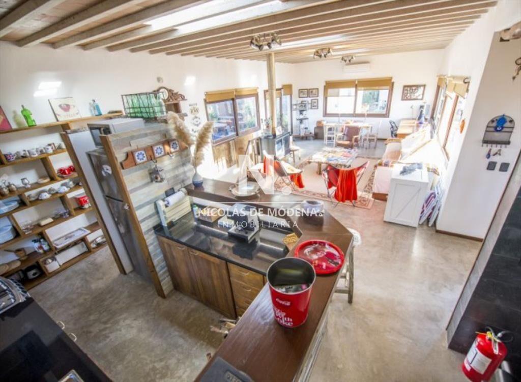 En venta hermosa y espaciosa casa en Solanas, de