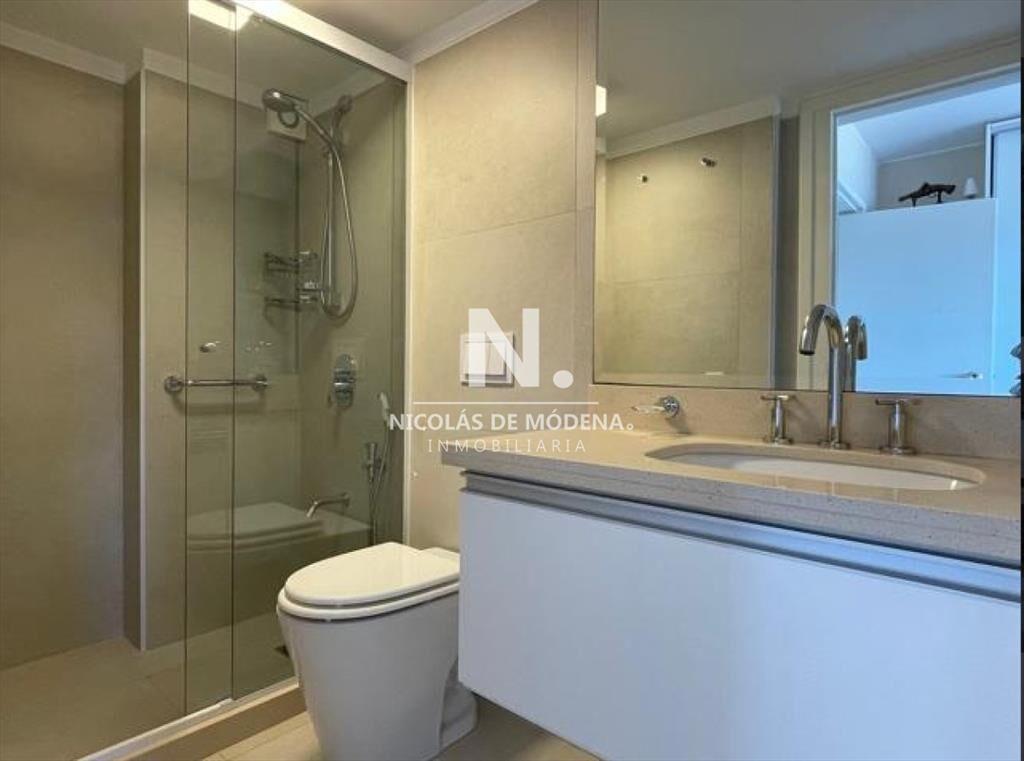 Vende apartamento en Península - Punta del Este