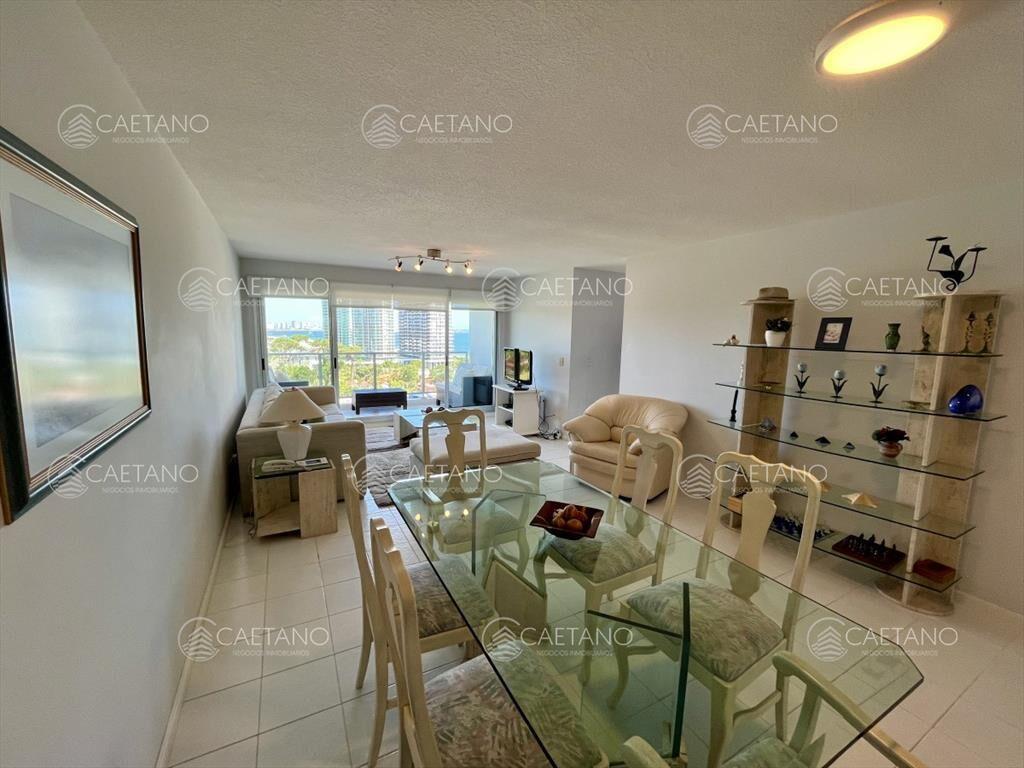 Venta apartamento 3 dormitorios más dependencia,