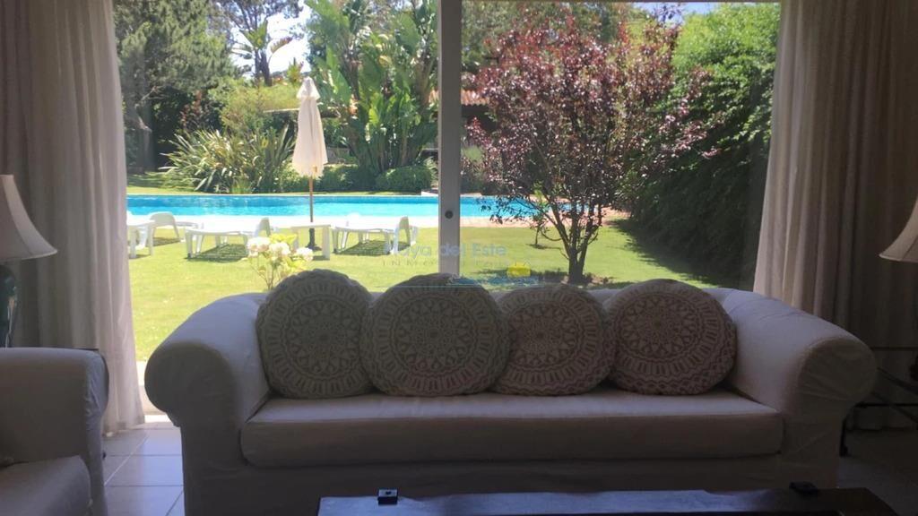 Casa en Alquiler de 4 dormitorios en Punta del ,