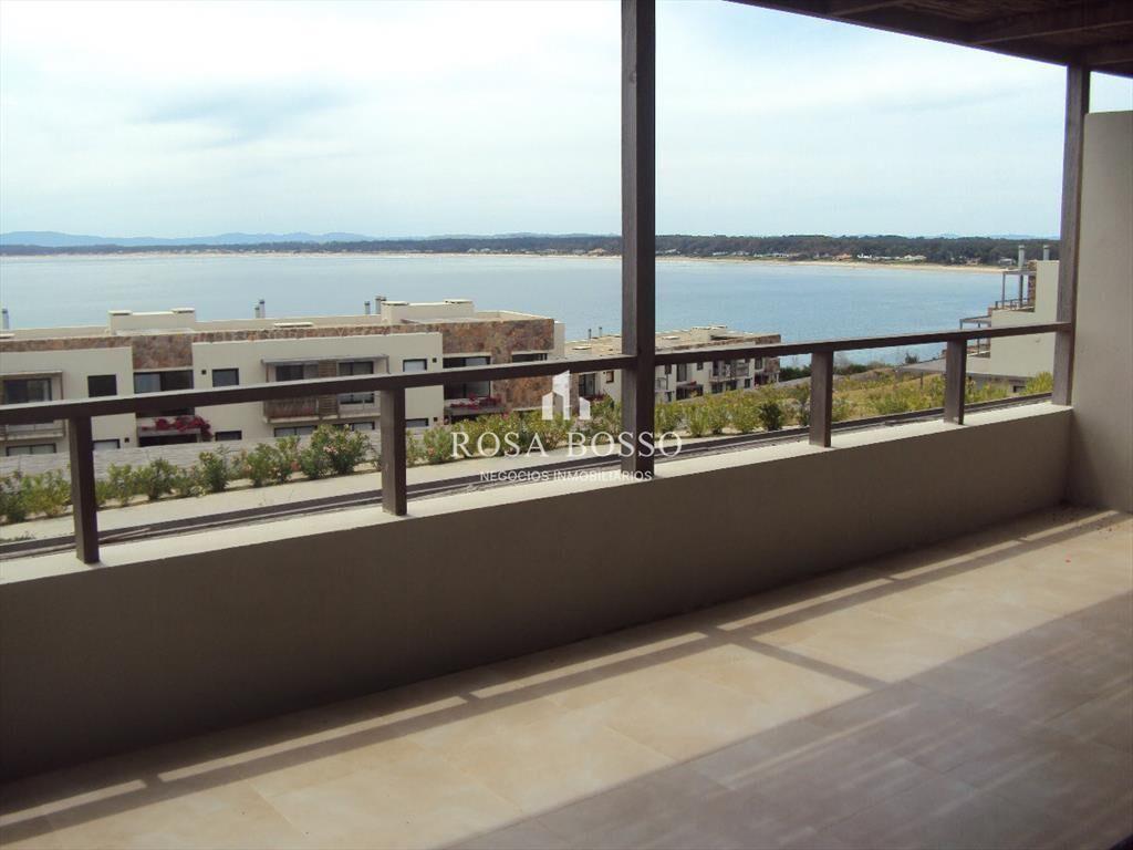 Apartamento en venta de dos dormitorios en Punta del Este